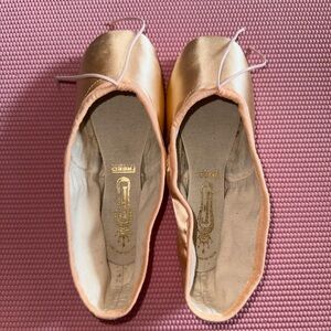 Freed DV 5 XX Castle Pointe Shoes